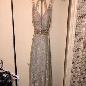 Prom dress for sale, worn 5hrs, non smoked home:)